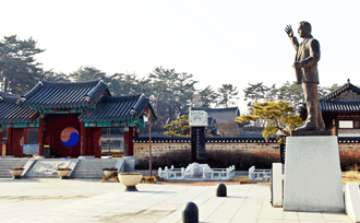 Baek Jeong-gi Memorial Hall