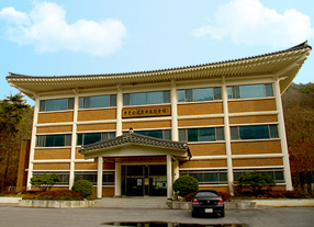 Udo Korean farming music lesson hall