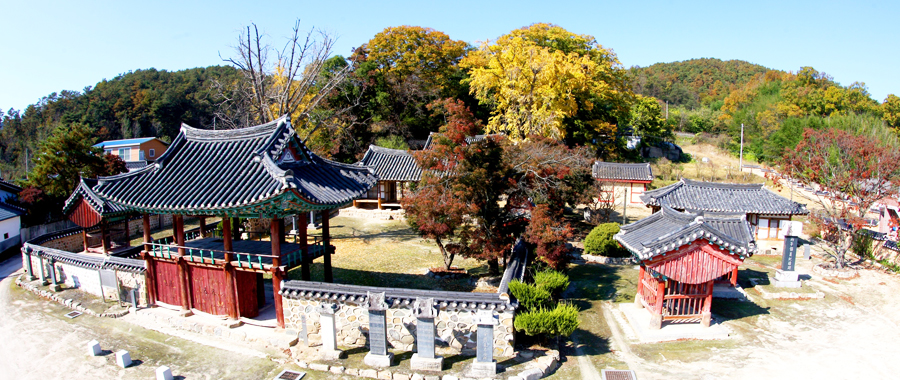 武城書院と賞春公園