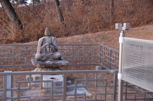 후지리 탑동석불