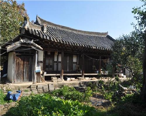 태인 김부곤 가옥(泰仁 金富坤 家屋)