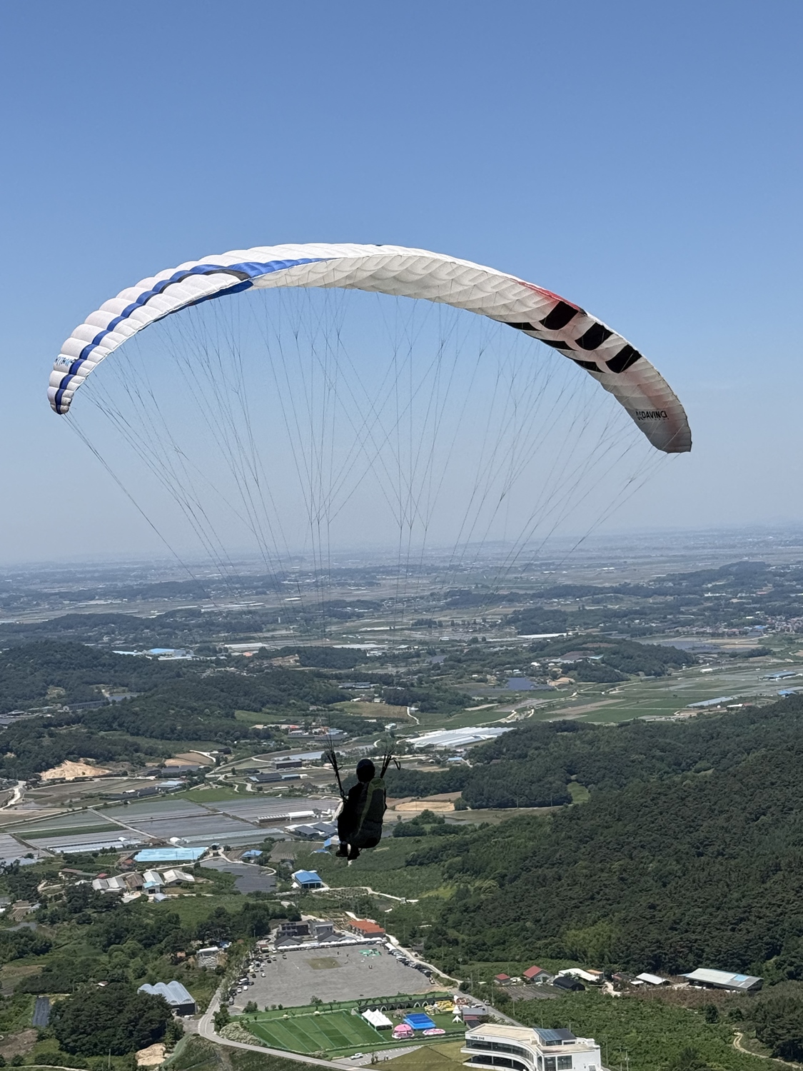 정읍 칠보산서 전국 패러글라이딩대회 성료… 150명 비행 열전 (1)