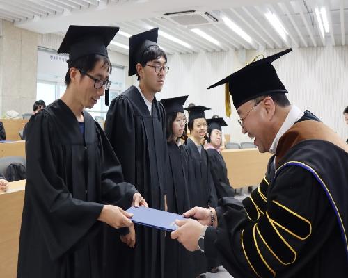 학사모 쓴 정읍 발달장애인들…전북과학대 10개 학과 체험